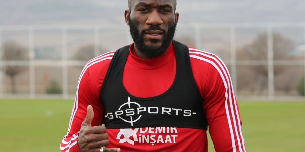 Aaron Appindangoye: “Şampiyonluk şansımız var”