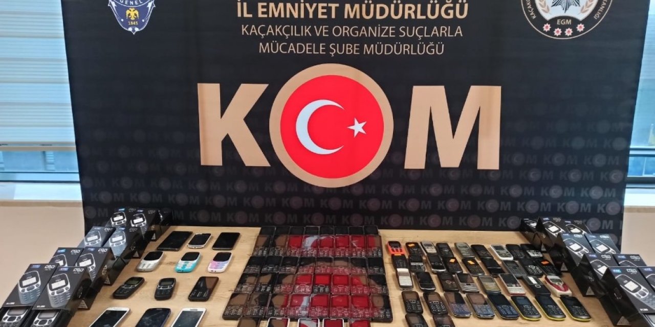 Kargoyla kaçak cep telefonu sevkiyatı