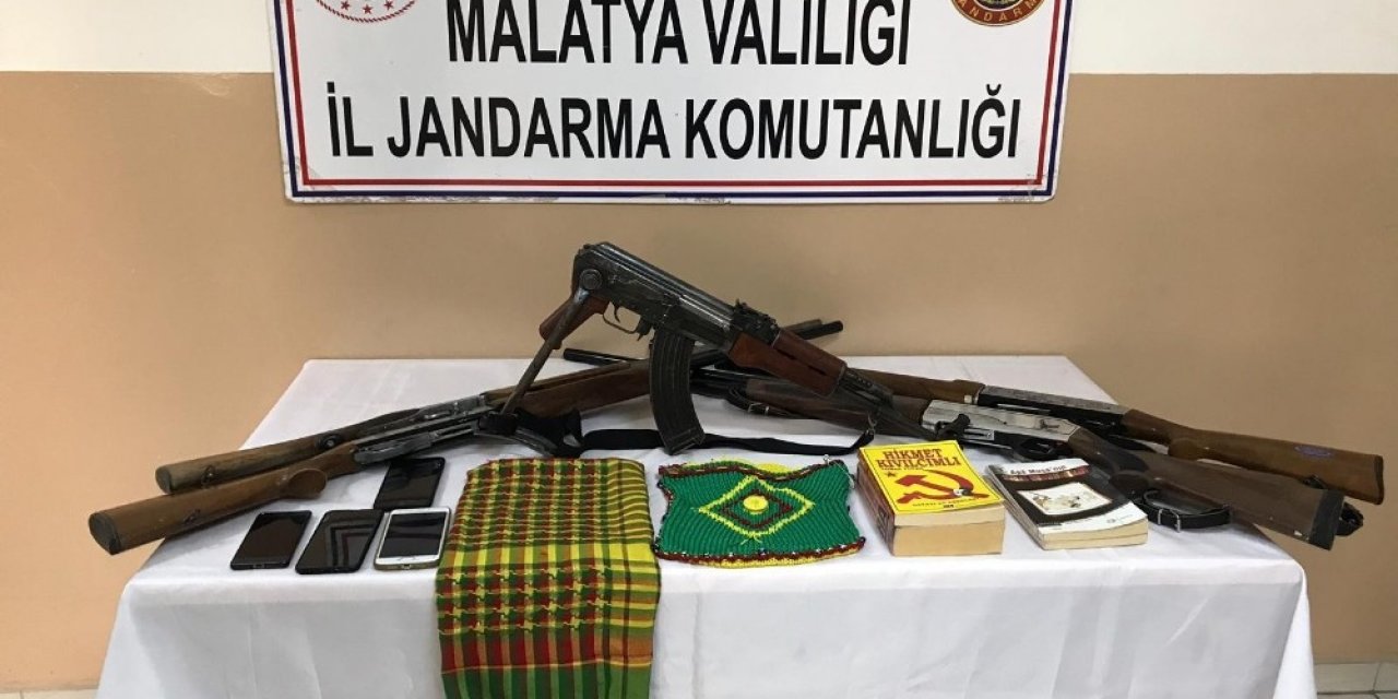 4 şahıs silahlarla yakalandı