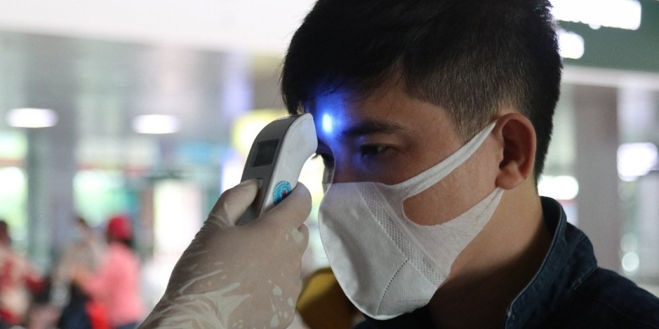 Vietnam’da 2 yaşındaki bebek de koronaya yakalandı