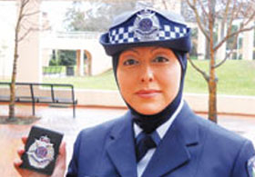 İlk başörtülü Türk Polisi
