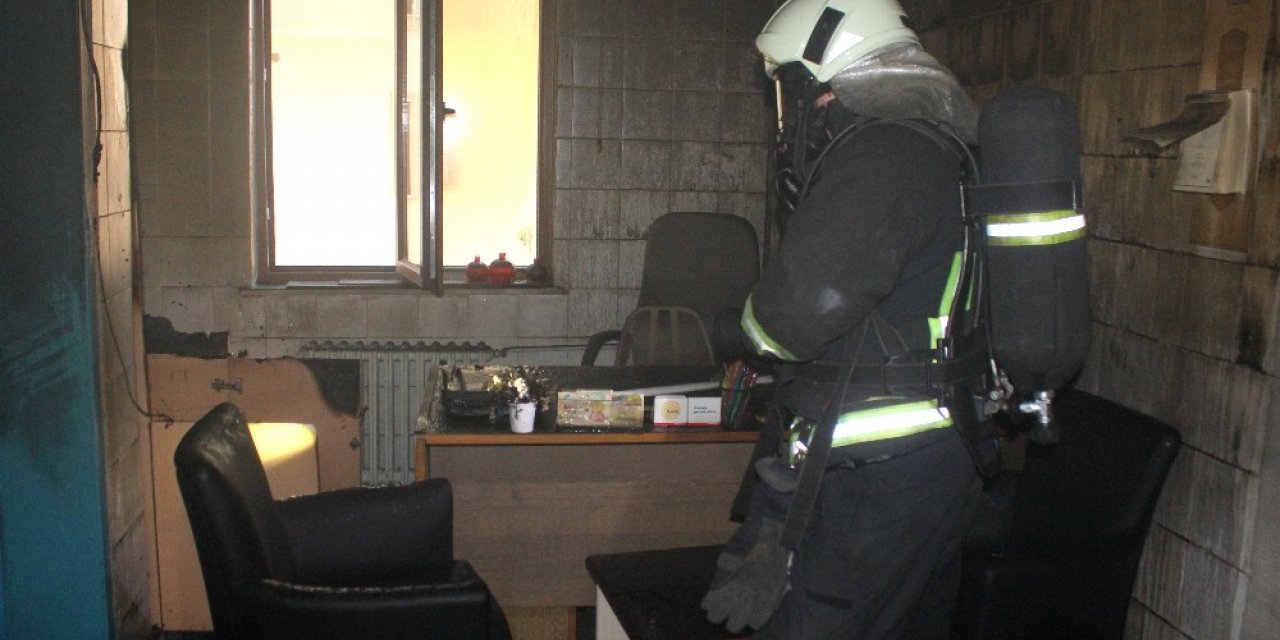 Menteşe’de lisede yangın paniği