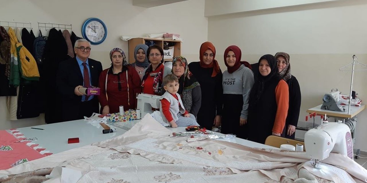 Aile bütçesine katkı sağlayan kurslara kadınlardan yoğun ilgi