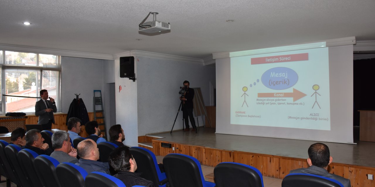 Belediye personeline sosyal hayatta ve iş hayatında iletişim kursu