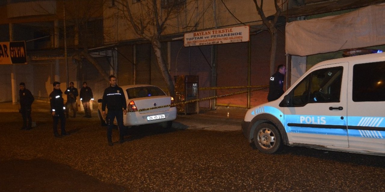 Yol verme kavgası kanlı bitti: 1 ölü