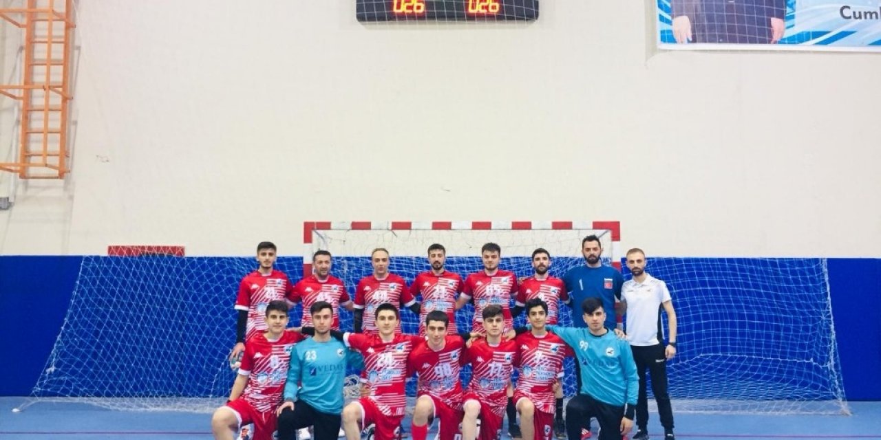 Van Erek Beş Yıldız Erkek Hentbol takımı play-off’u garantiledi
