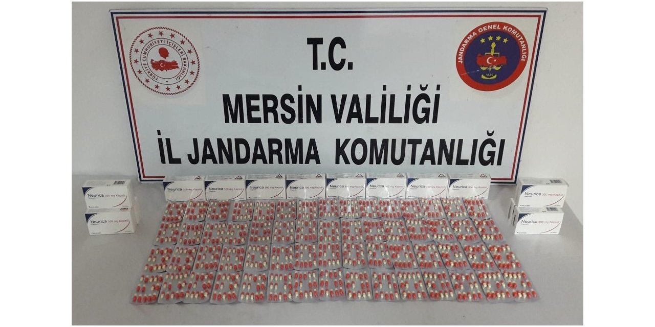Yeşil reçeteli ilaçları satarken yakalandılar