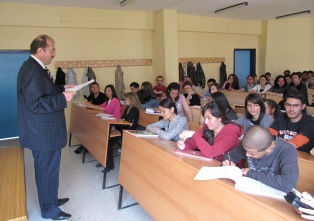 Toplantı yapıyoruz, siyaset yapmıyoruz