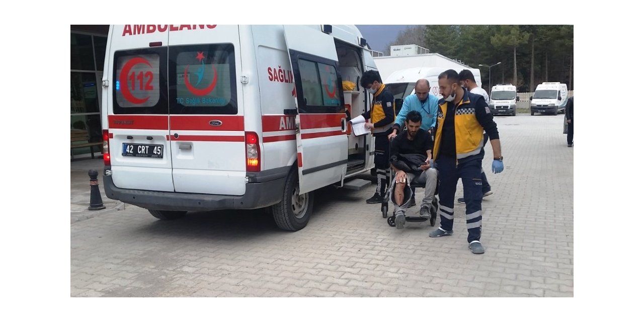 Kulu’da motosiklet kamyonete çarptı: 2 yaralı