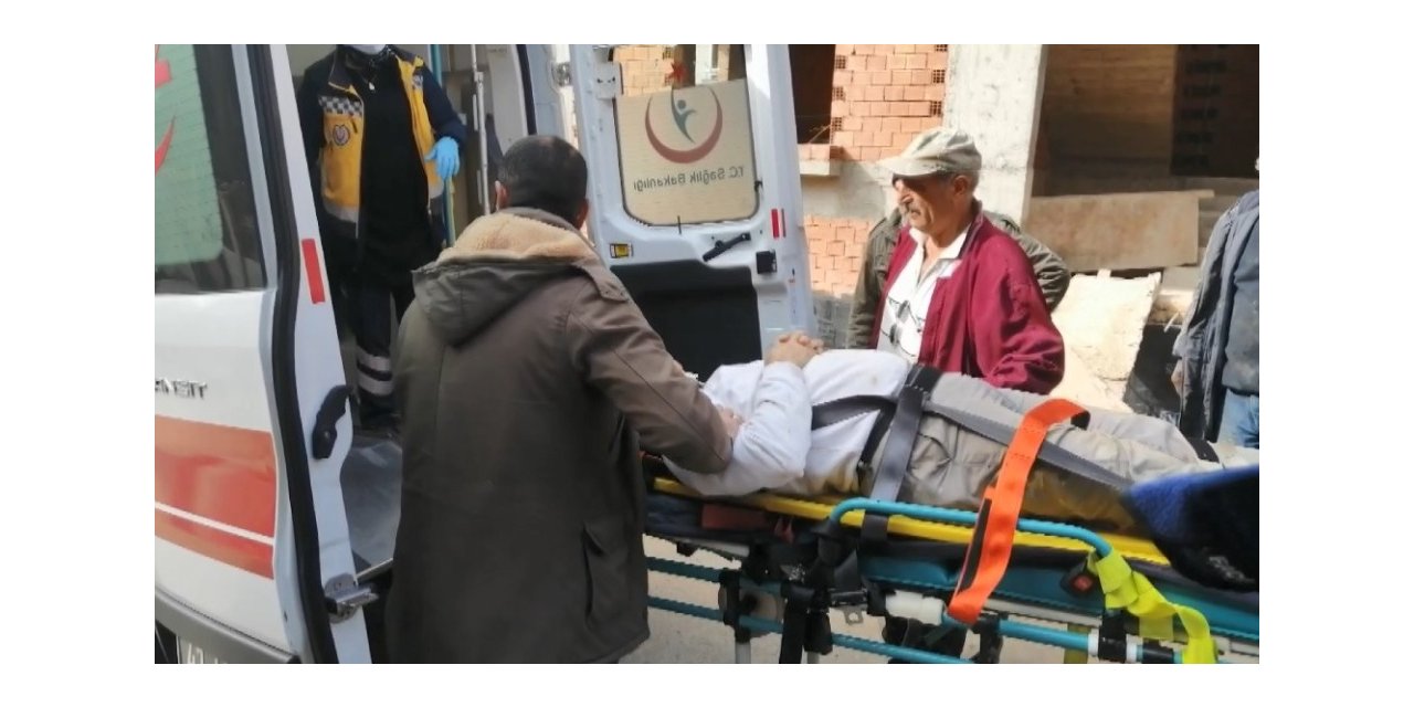 Yeni ördüğü duvara yaslanan usta 3. kattan zemine düştü