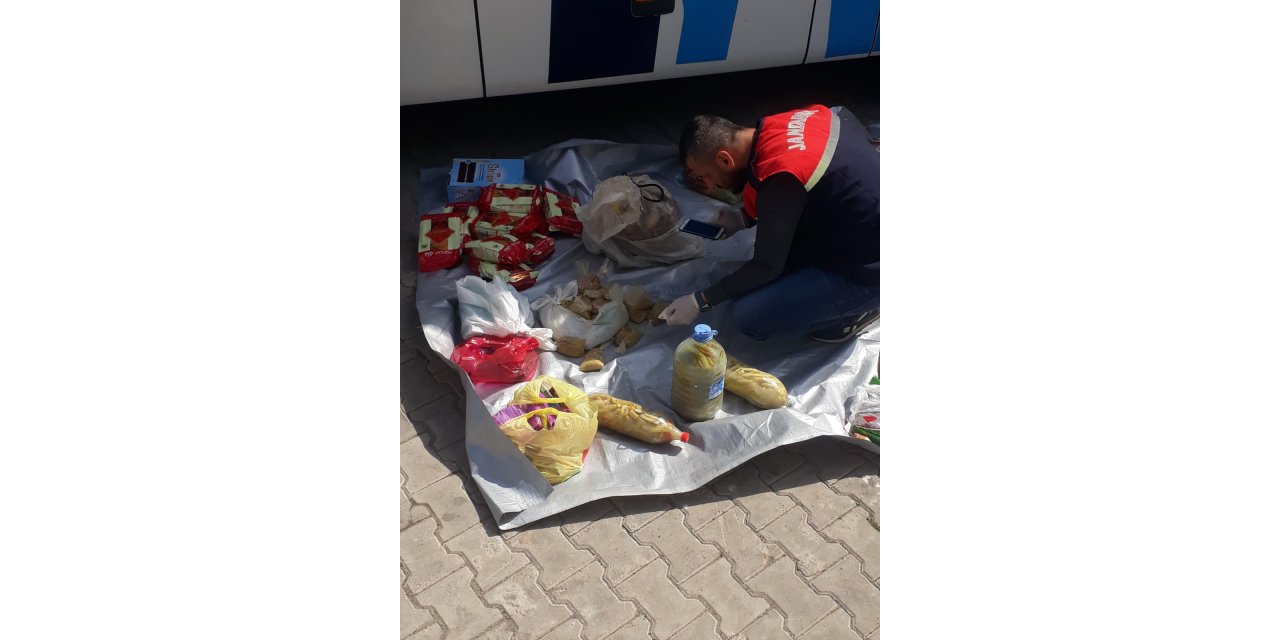 Baharat kokusuyla uyuşturucuyu gizlemeye çalışan şüpheli yakalandı