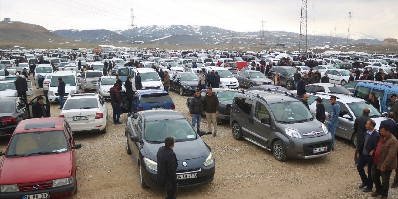 İkinci el otomobile bakan çok alan yok