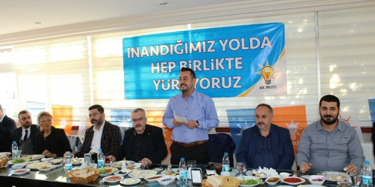 Edremit AK Parti’den birlik ve beraberlik toplantısı