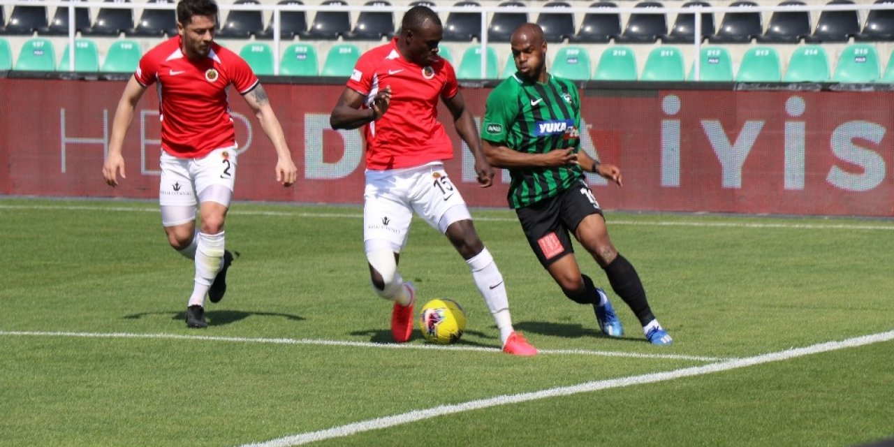 Süper Lig: Denizlispor: 0 - Gençlerbirliği: 0 (İlk yarı)