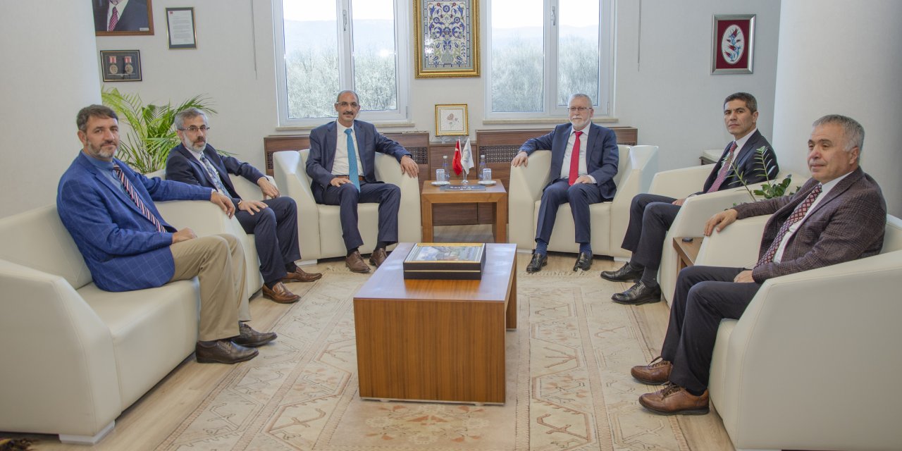 Rektör Karakaya, pilot üniversite projelerini Bolu Abant İzzet Baysal Üniversitesi’nde anlattı