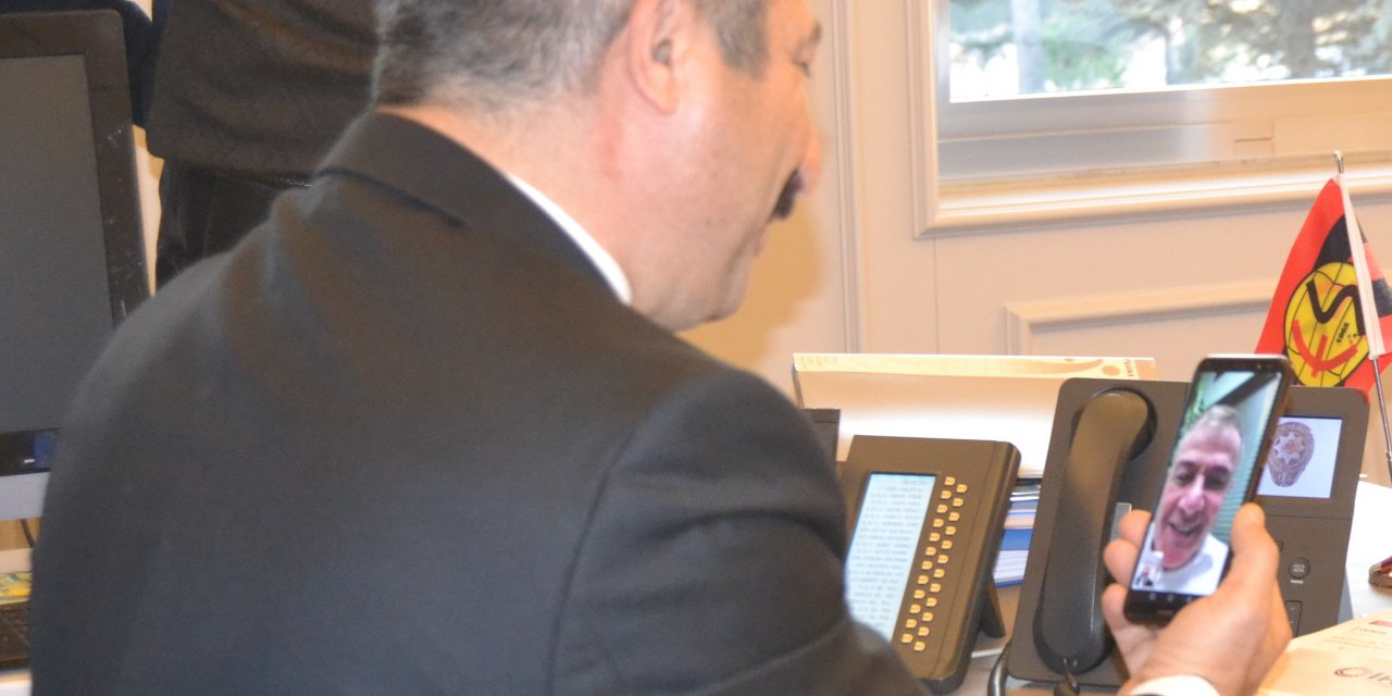 Eskişehir Emniyet Müdürü Dinç'ten ABD'nin ilk Türk Emniyet Müdürü Bayçora'ya tebrik telefonu