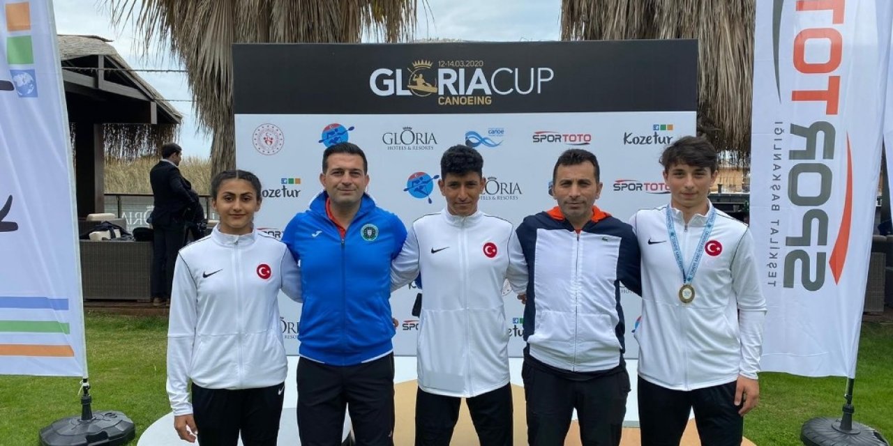 Emircan Ayaklı’dan milli gurur