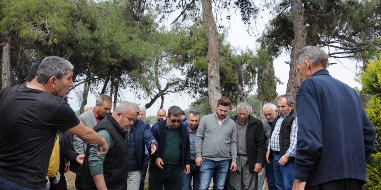 Mersin’deki yangında balkondan düşerek ölen kadın toprağa verildi