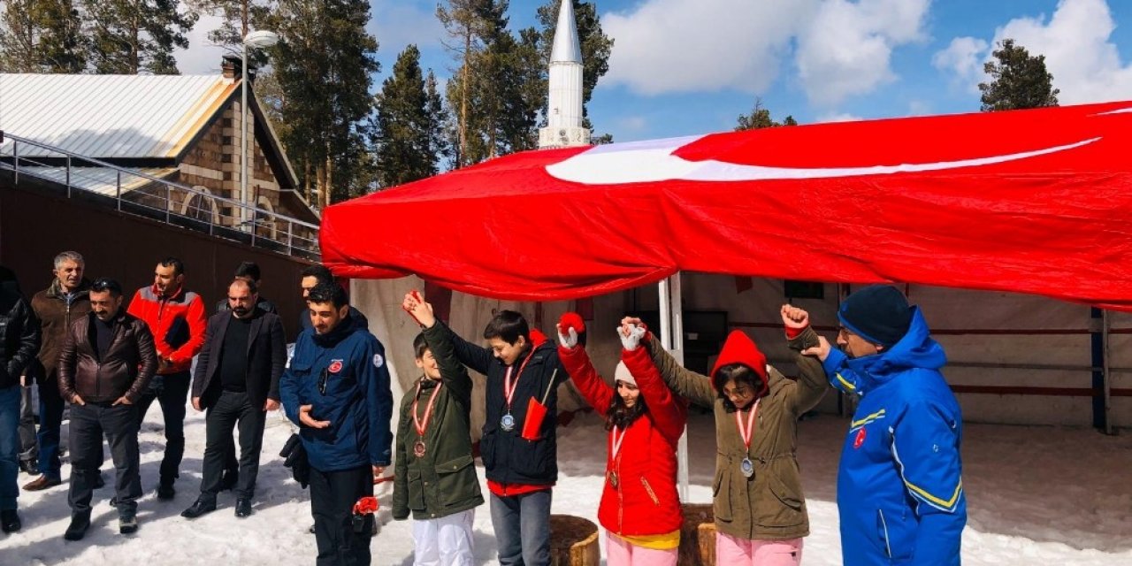Sarıkamış’ta Türkiye Kızak Şampiyonası heyecanı sona erdi