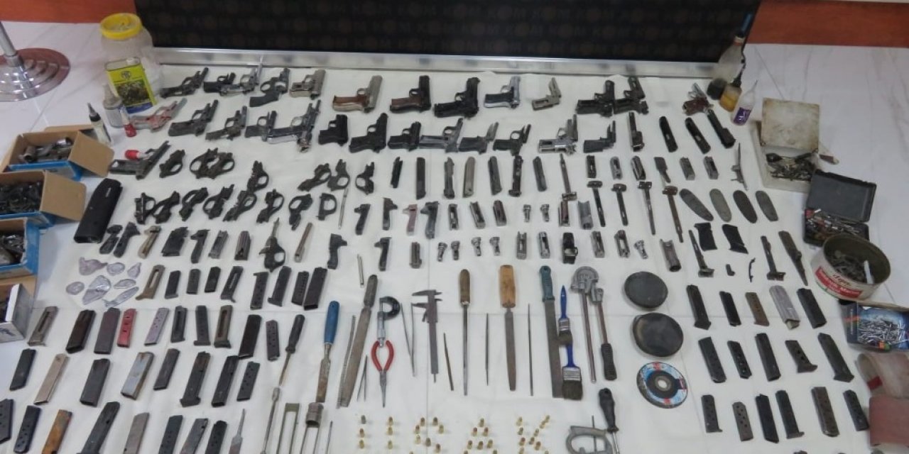 Uşak’ta silah kaçakçılığı şebekesi operasyonla çökertildi