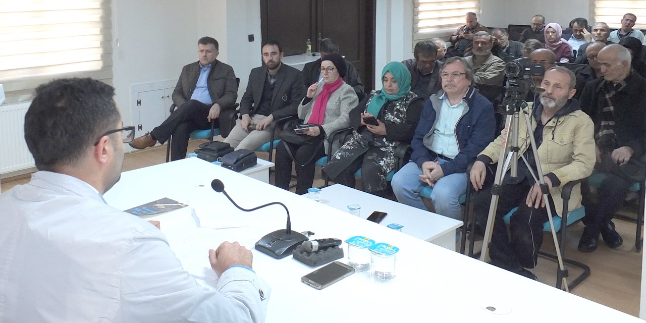 "Yanlış bilinen doğruları deşifre etti"