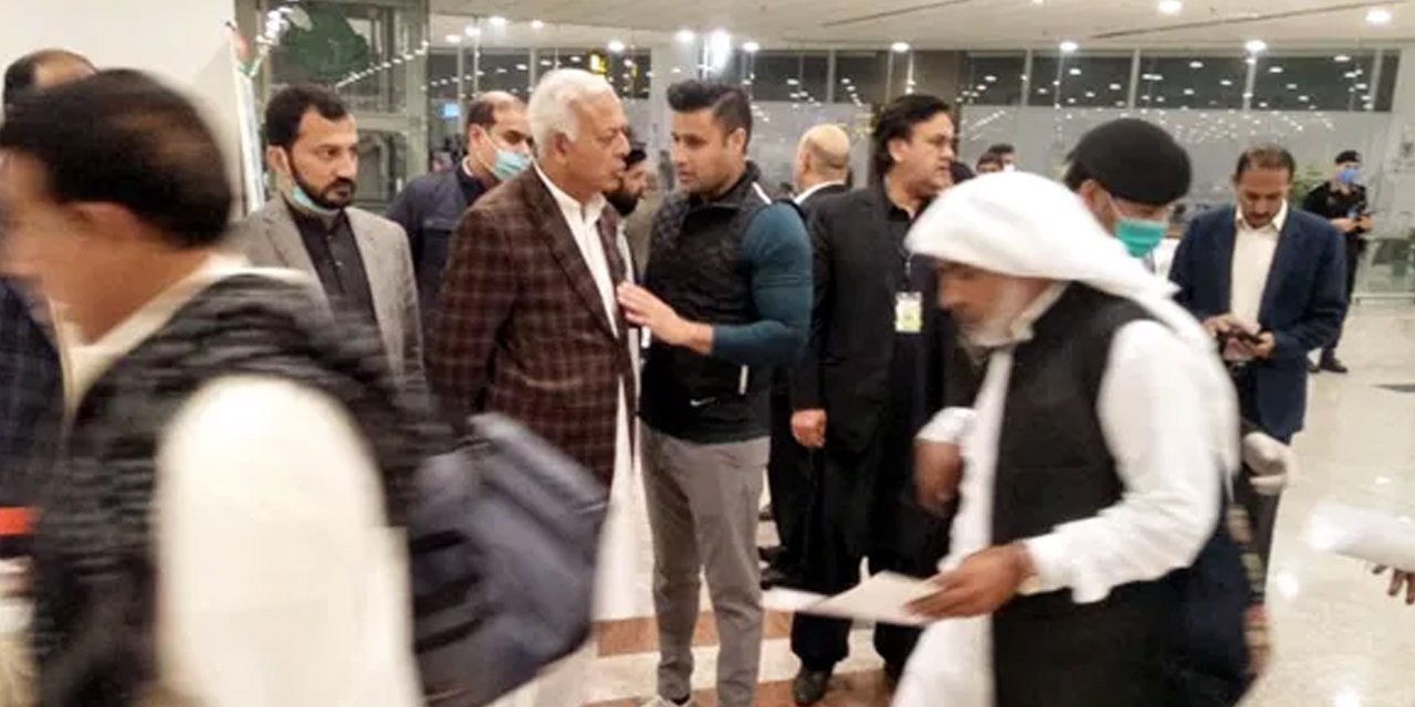 Pakistan'da, İran ve Suudi Arabistan'dan dönen 16 kişide Kovid-19 tespit edildi