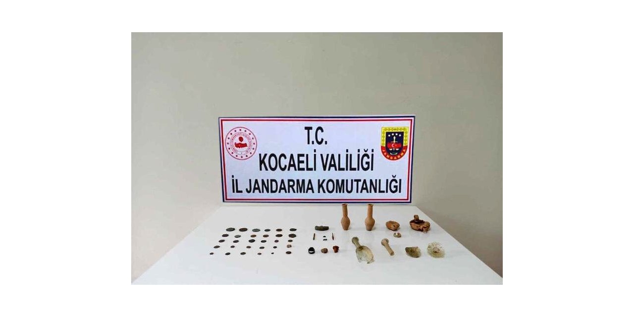 Kocaeli’de 48 adet tarihi eseri satmaya çalışan şahıs gözaltına alındı