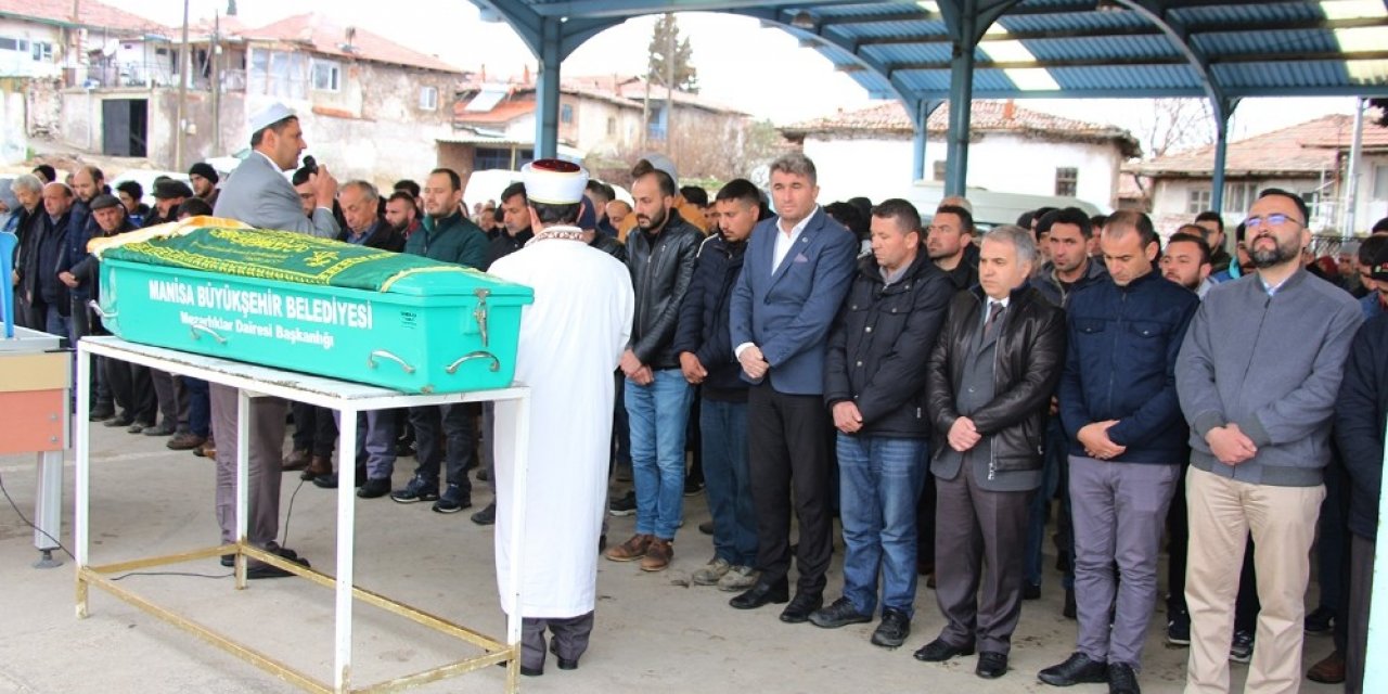 Genç çiftin ardından oğulları da toprağa verildi