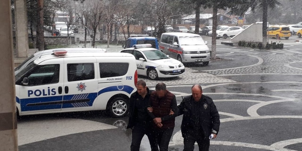 Kavgayı ayırmak isterken tüfekle vurulup yaralandı