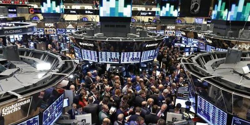 New York borsası sert düşüşle açılarak devre kesti