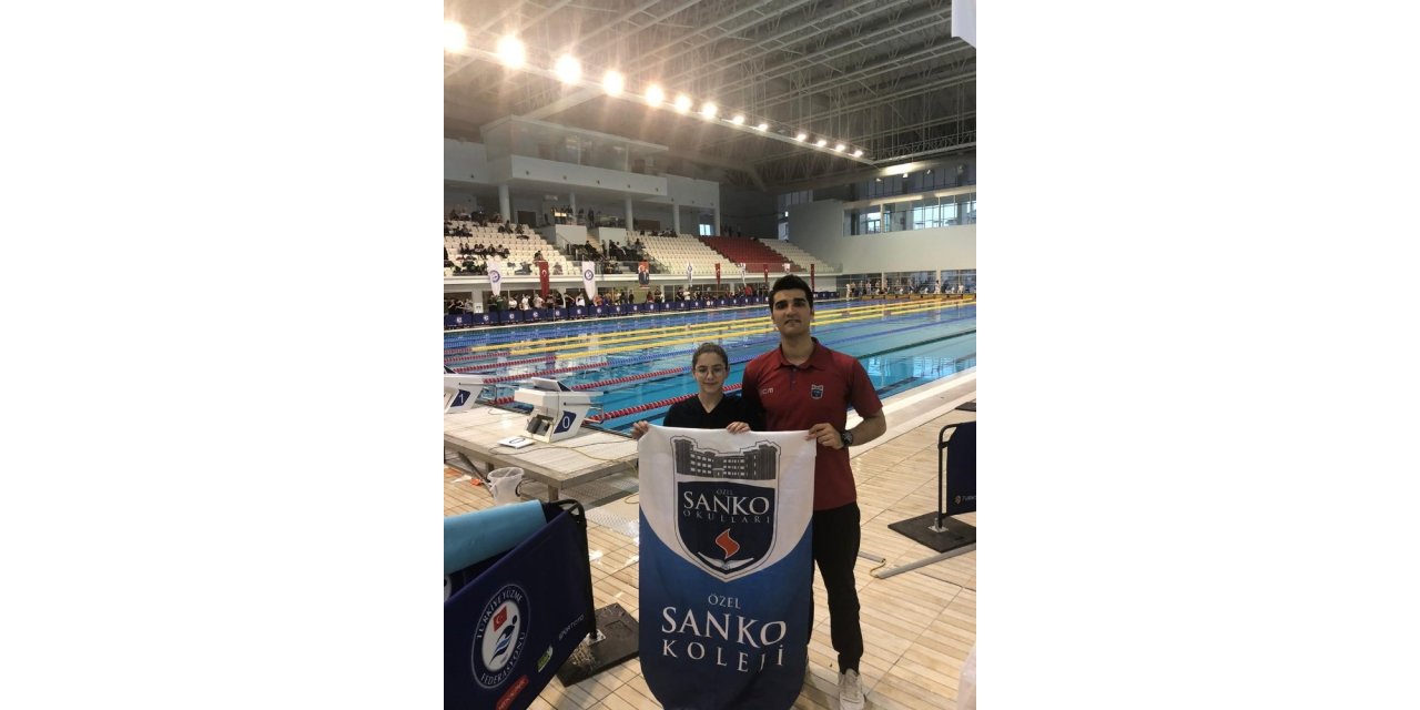 Sanko okulları yüzücüsü 3 Türkiye birinciliği ile milli takımda