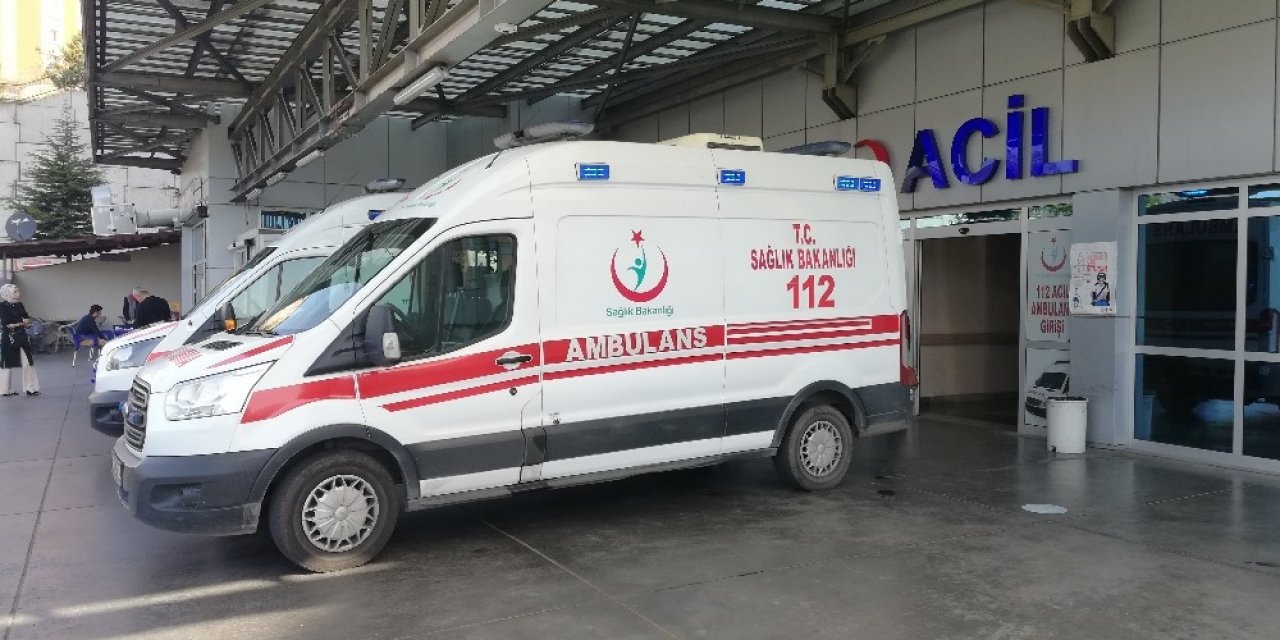 Yolun karşısına geçerken otomobilin çarptığı yaşlı adam hayatını kaybetti