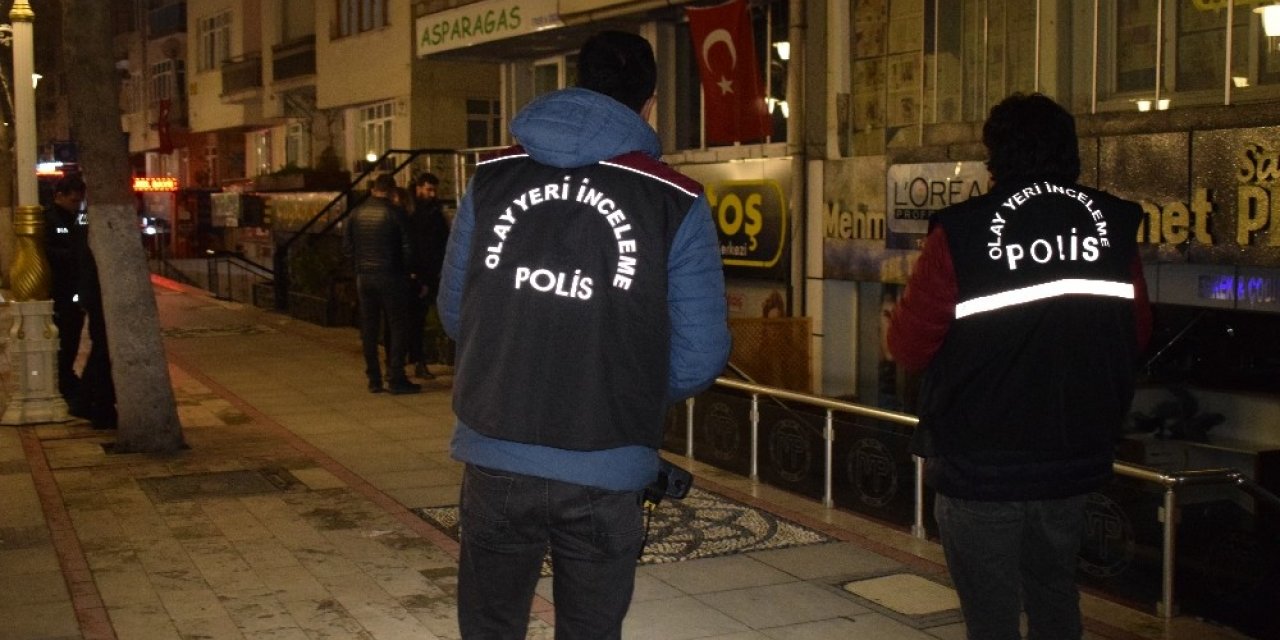 Malatya’da 1 kişi silahla oynarken kendini vurdu
