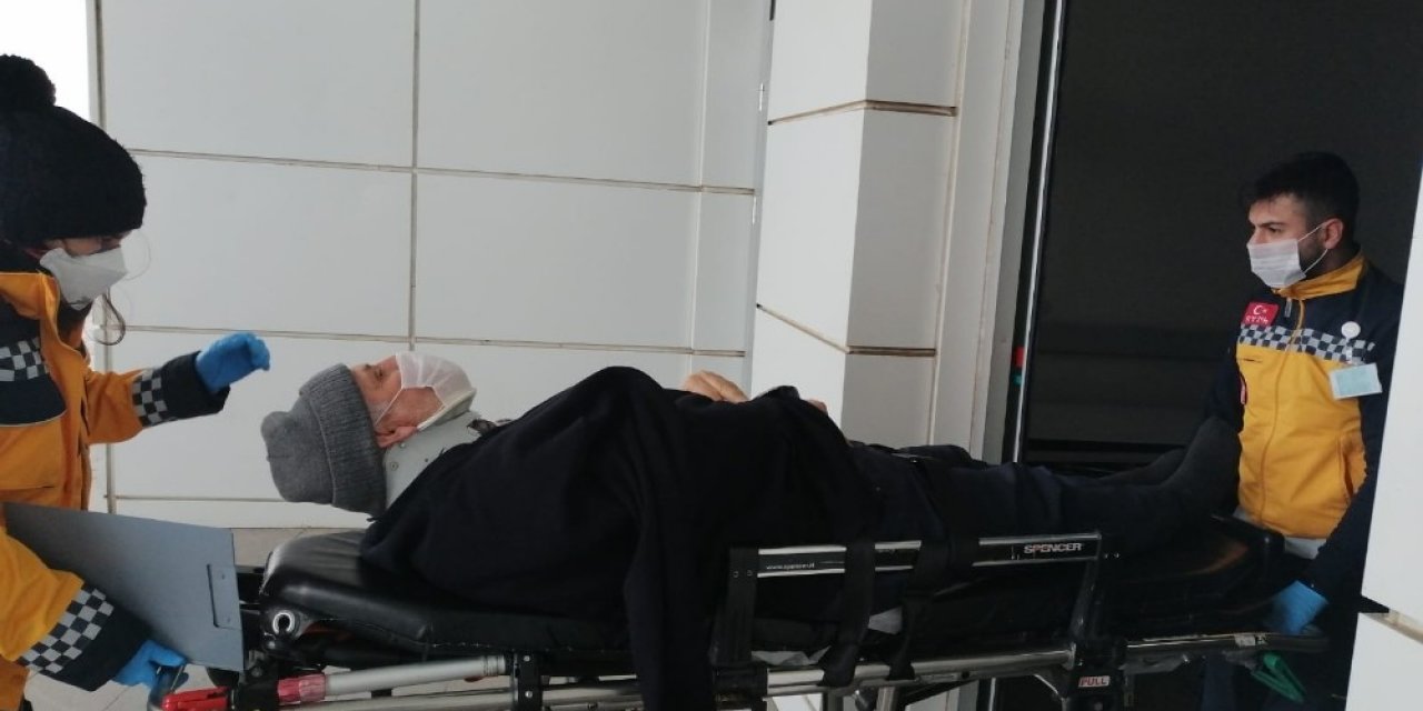 Aksaray’da otomobil şarampole devrildi: 3 yaralı