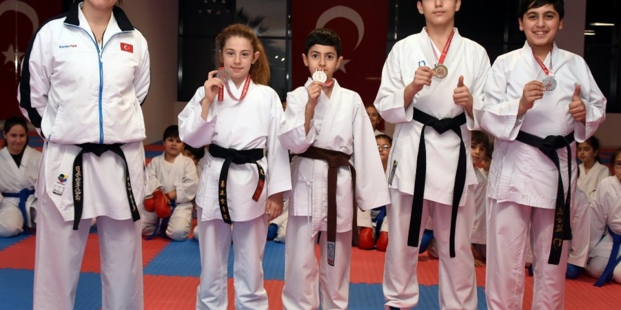 Aliağalı genç karatecilerden büyük başarı