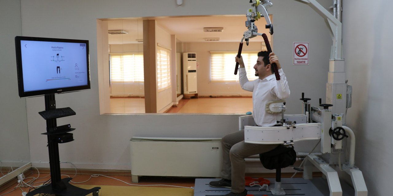 Skolyoz hastaları için yerli fizik tedavi cihazı geliştirildi