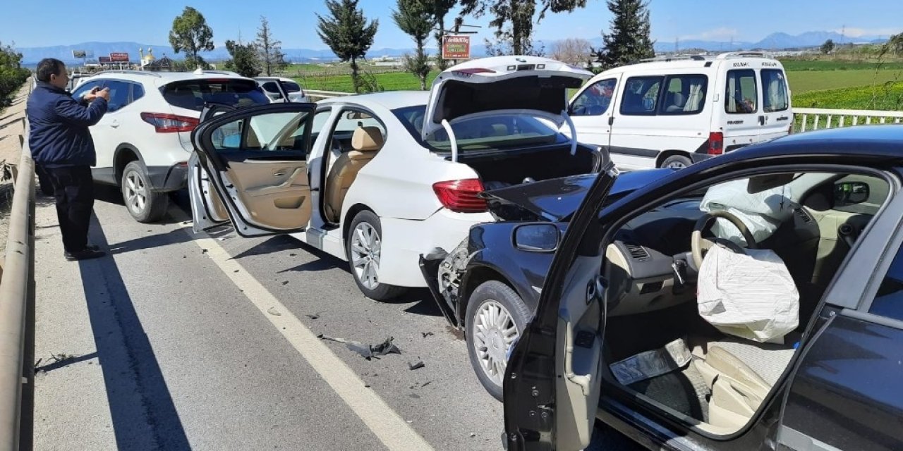 Antalya’da zincirleme trafik kazası