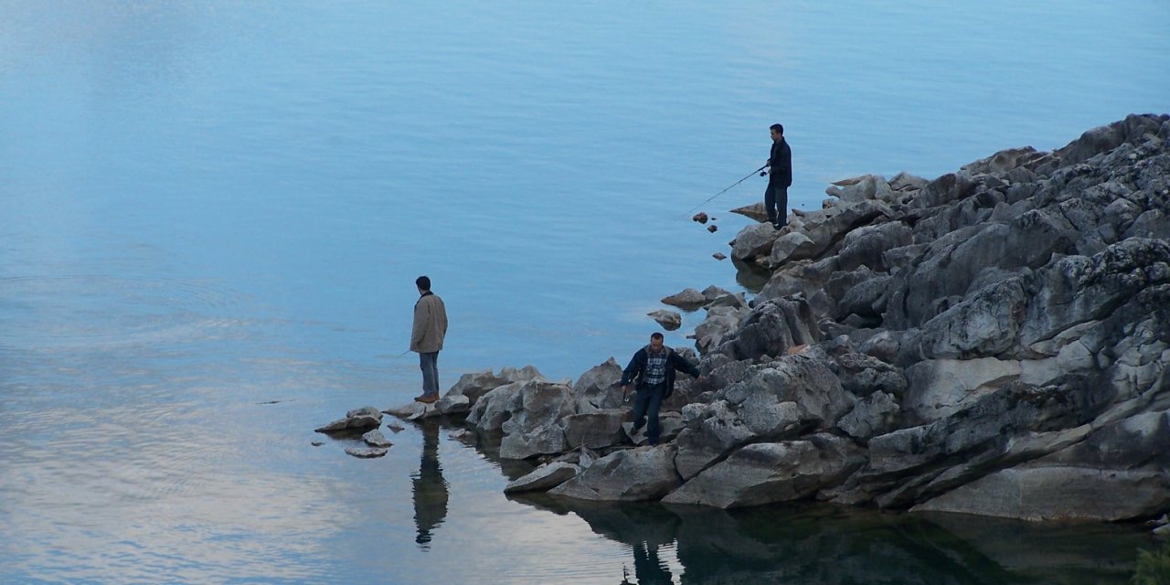 Beyşehir Gölü'nde oltayla balık avlanmak da yasaklandı
