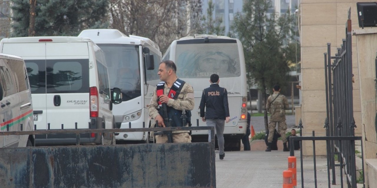Şanlıurfa’da gözaltına alınan 7 avukat adliyede
