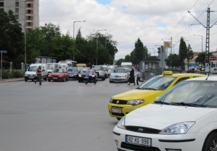 Nisan'da 76 bin yeni araç trafiğe çıktı