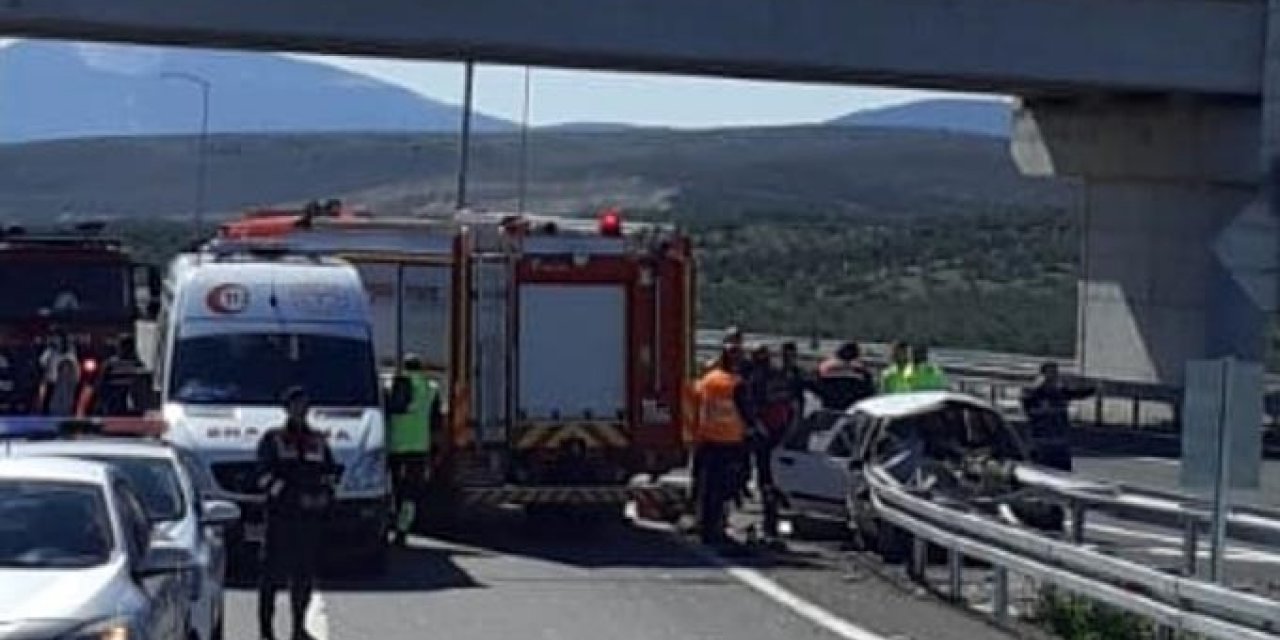 Manisa’da feci kaza: 3 ölü, 1 ağır yaralı