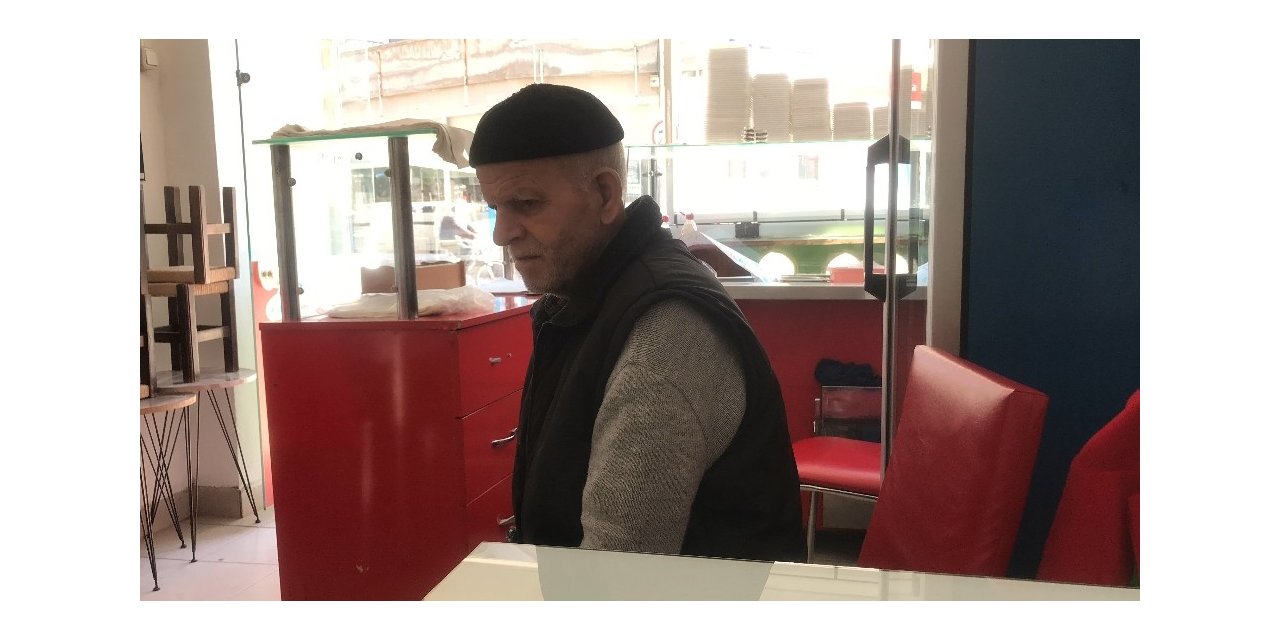 Esnafın dikkatiyle yönünü şaşıran yaşlı adam evine götürüldü
