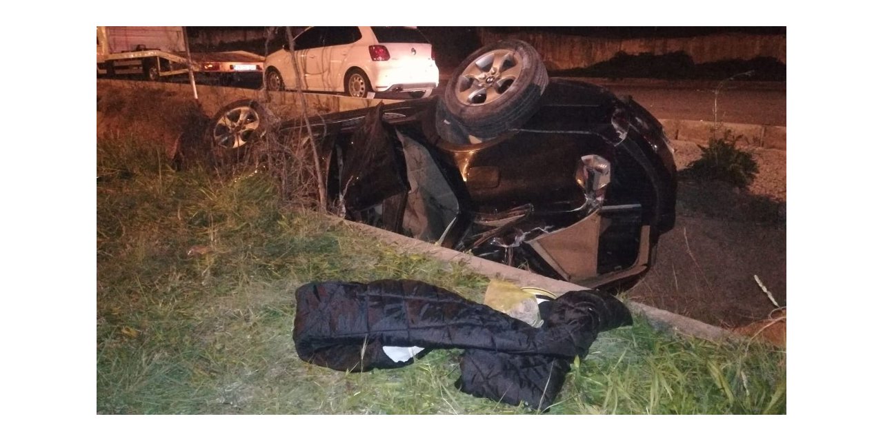Metrelerce sürüklenen lüks cip takla attı: 1’i ağır 3 yaralı