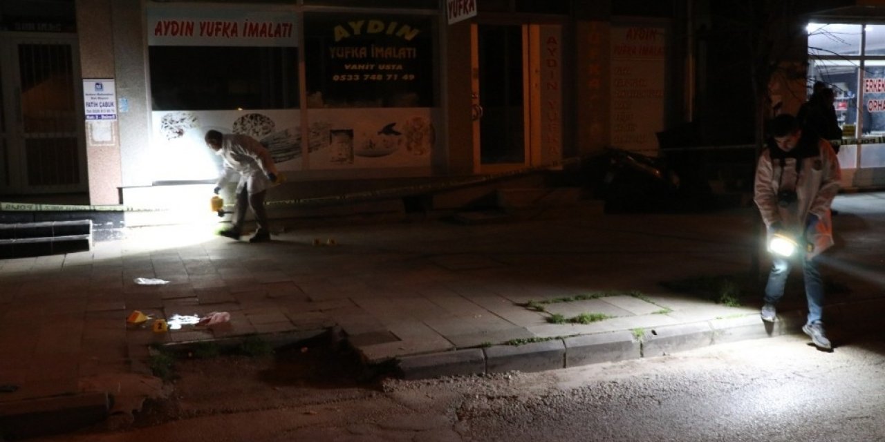 Silahla sırtından vurulan bir kişi hayatını kaybetti