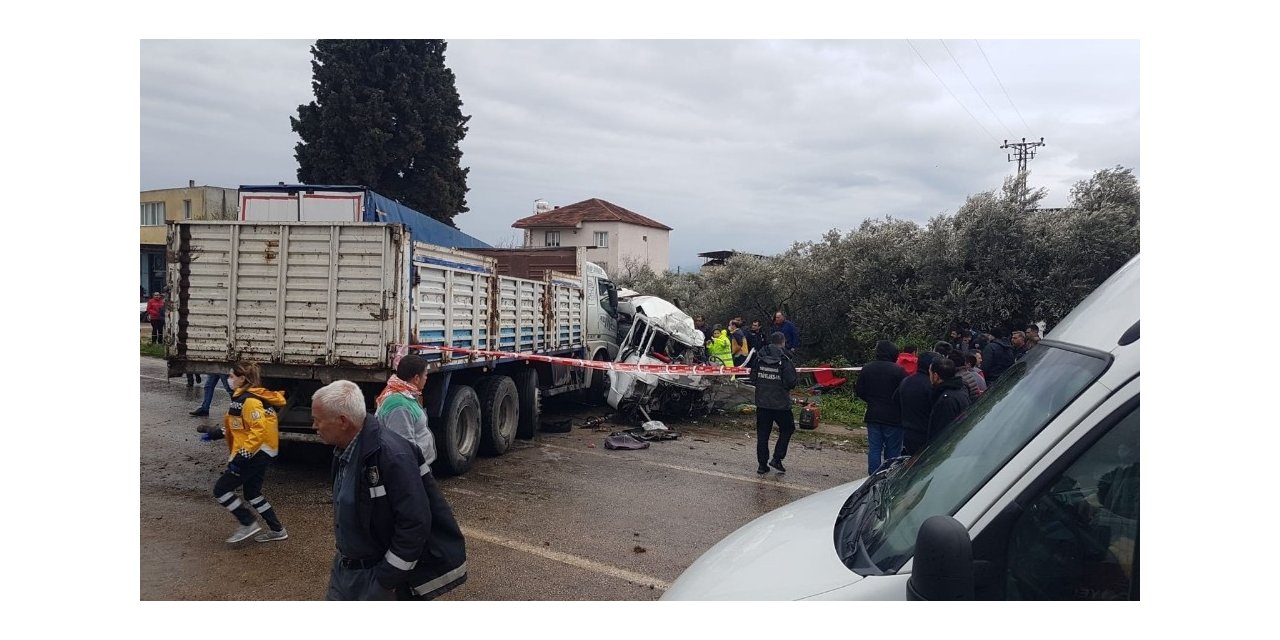 İzmir’deki korkunç kazada ölü sayısı 2’ye yükseldi