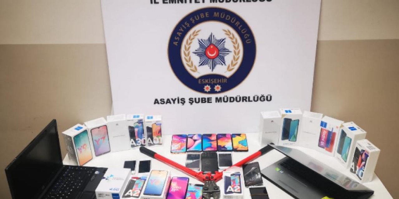 Eskişehir'de cep telefonu ve bilgisayar hırsızlığı şüphelisi yakalandı