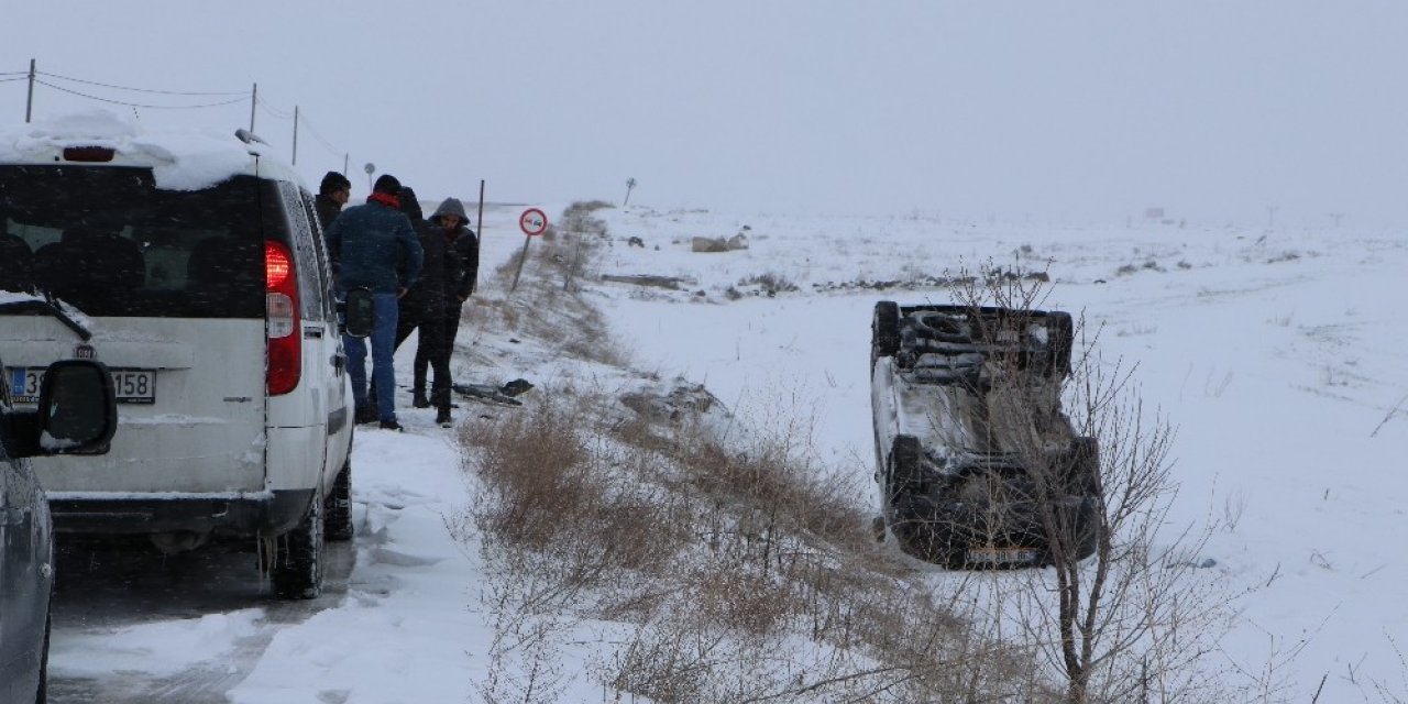 Kayseri’de otomobiller çarpıştı: 4 yaralı