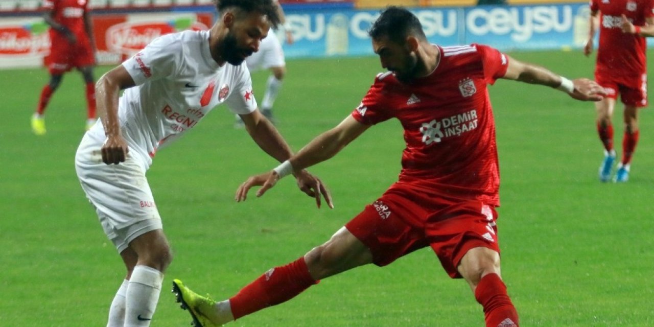 Antalyaspor’da Sangare formasına kavuştu