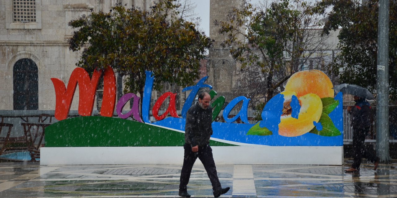 Malatya'da kar yağışı etkili oldu