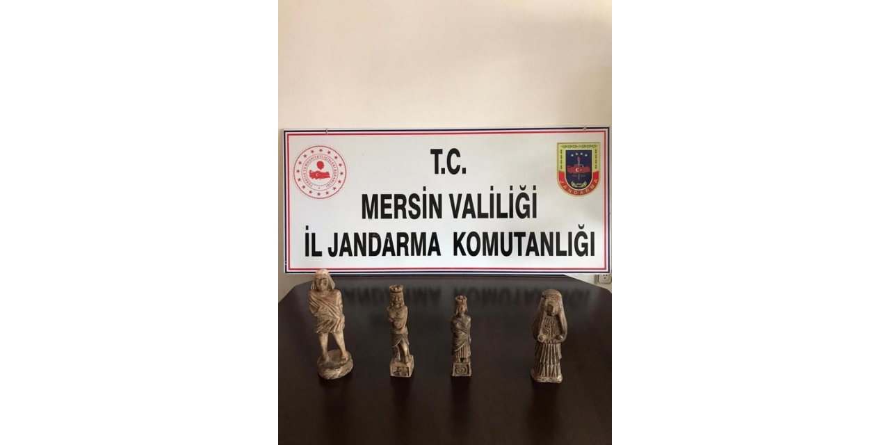 Mersin’de Roma dönemine ait 4 heykel ele geçirildi